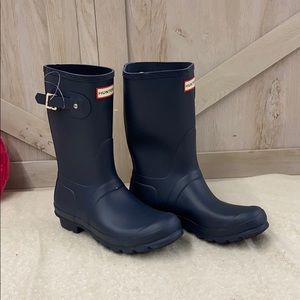 Hunter Navy Waterproof Pull On Rainboots, 8 NWOT